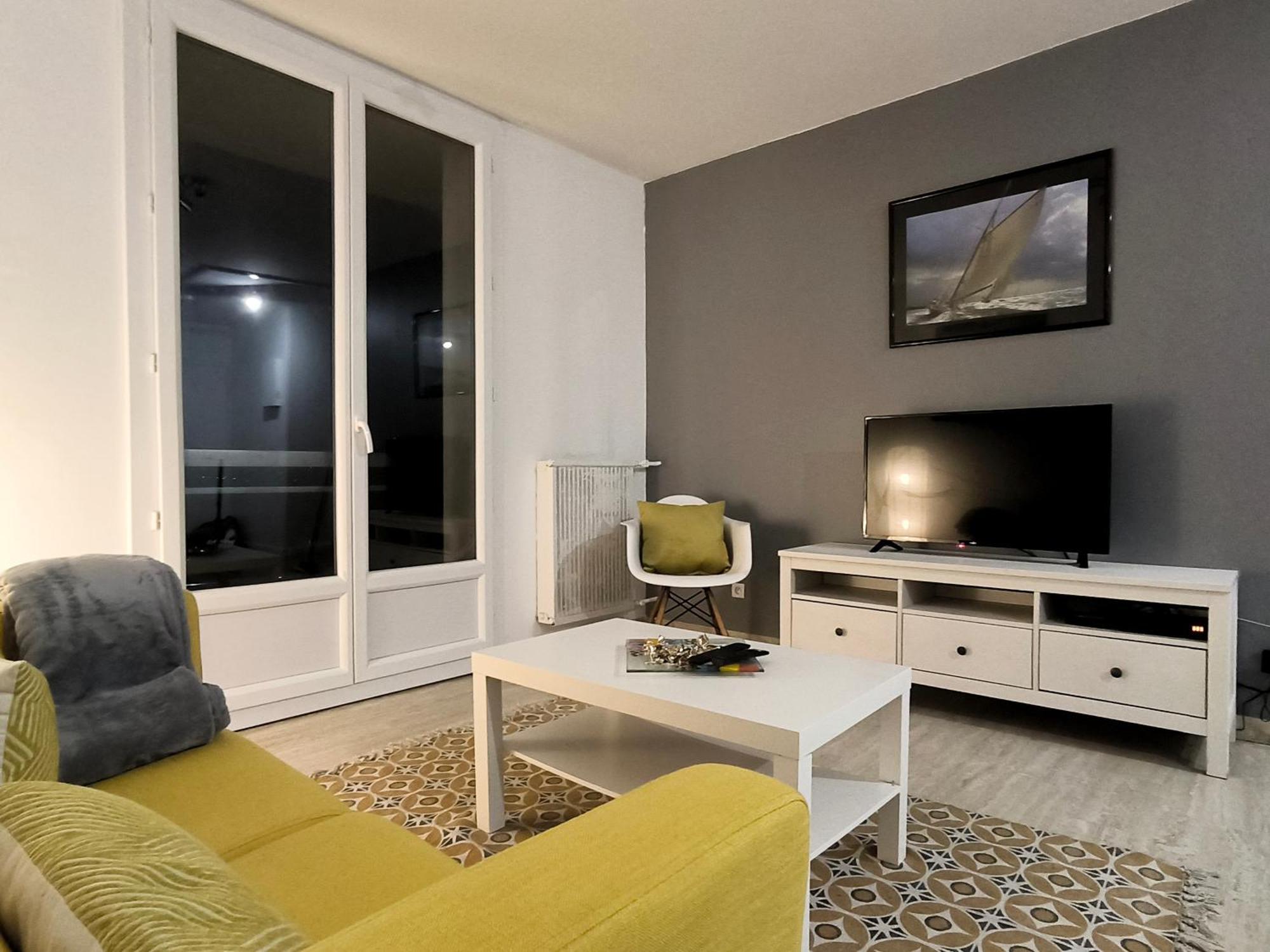 Joli T2 Lumineux Avec Balcon Et Wifi - Proche Cv Apartment Aix-en-Provence Exterior photo